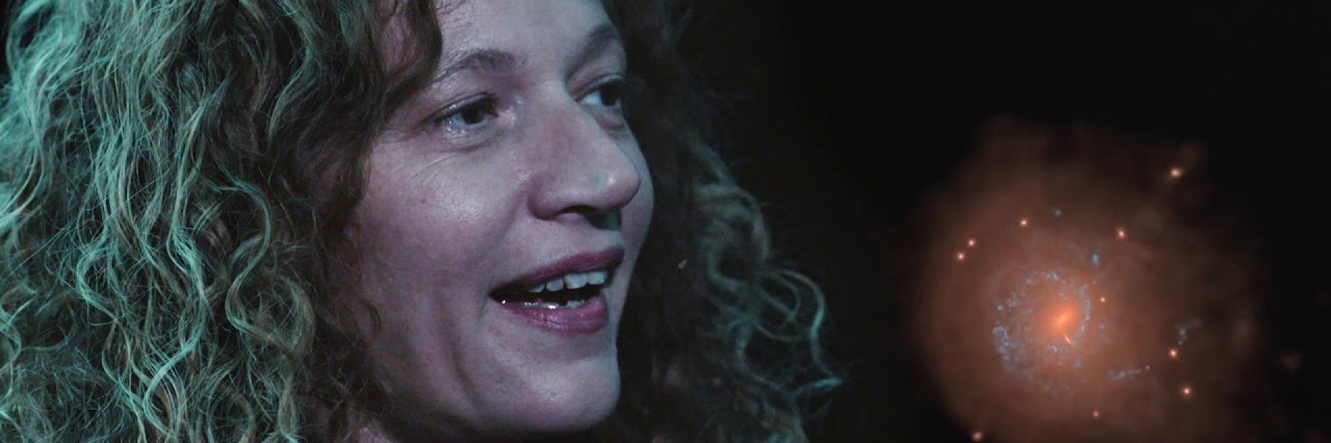 Prof. Amina Helmi receives Suffrage Science Award