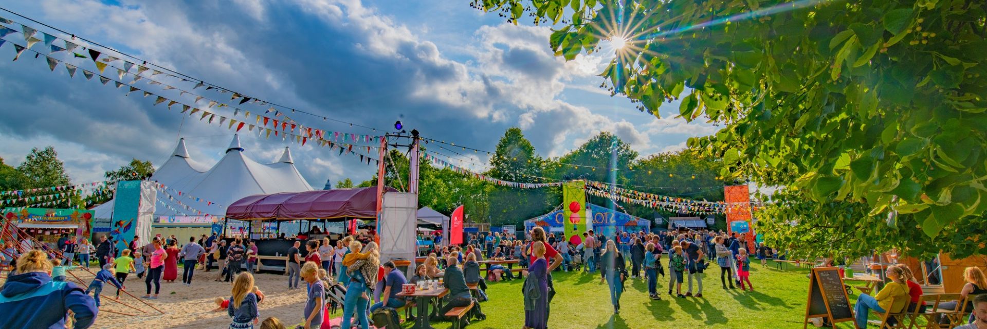 Young Academy Groningen gives flash lectures for Noorderzon