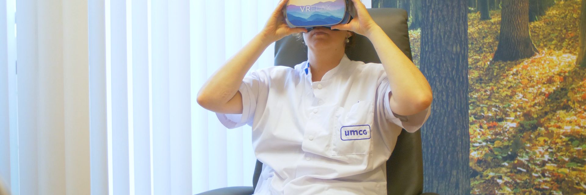 IC staff UMCG are swimming with dolphins during lunchbreak