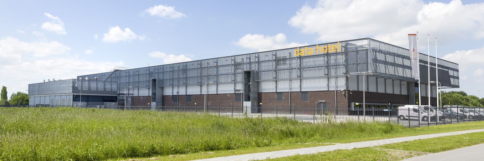 American QTS buys data centers on Zernike Campus and in Eemshaven