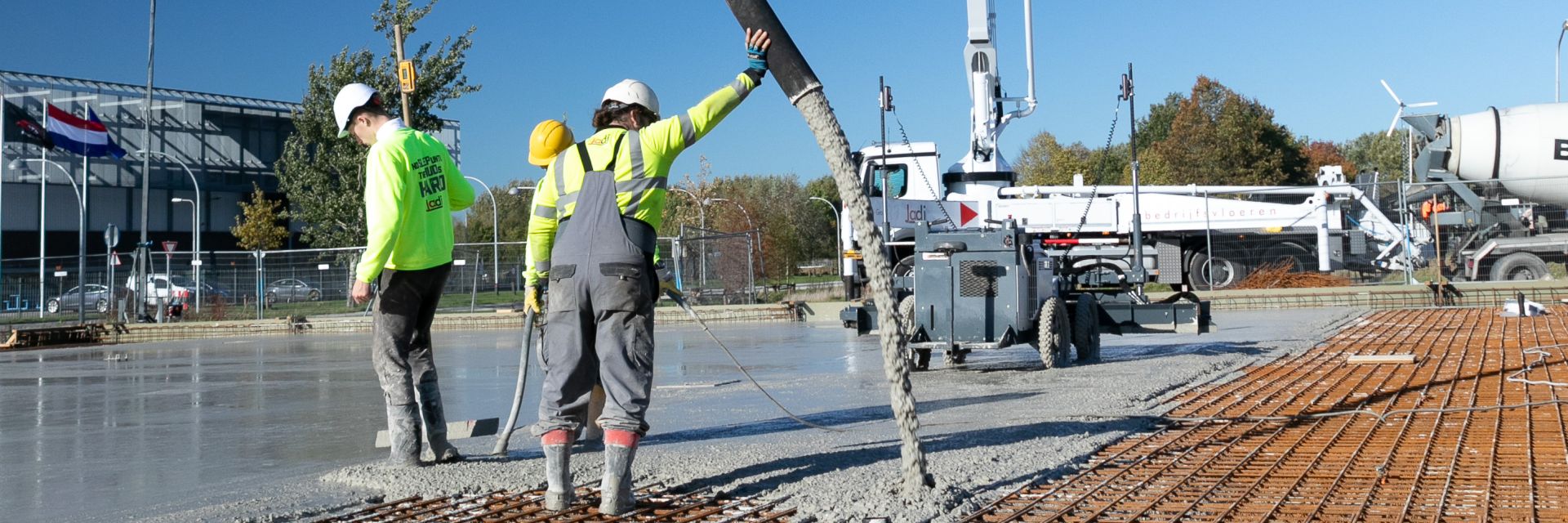 Construction heat plant WarmteStad is literally getting off the ground